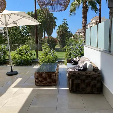 Garzas De Playa Granada מוטריל